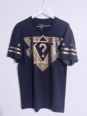 GUESS Black Short-Sleeve Tee with Metallic Gold Geometric Graphic